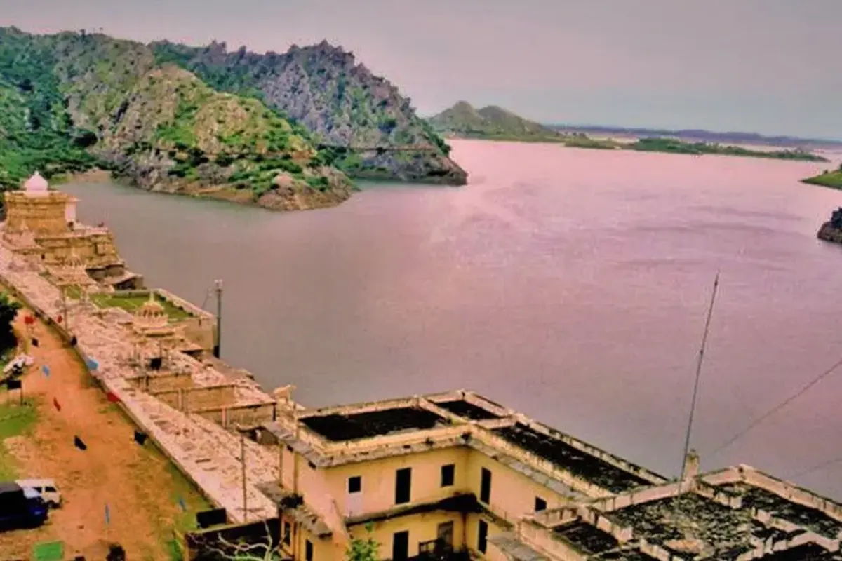 Anandam Luxury Resort